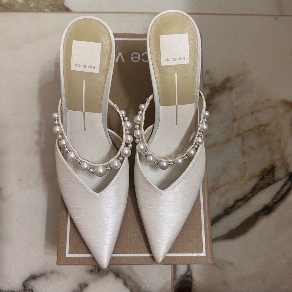 Dolce Vita - Kanika Women's Cream Pearl Embellished Mule